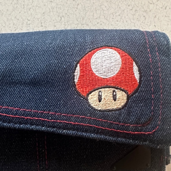Vintage Nintendo Super Mario Blue Denim Case with Red Tag - Picture 9 of 9